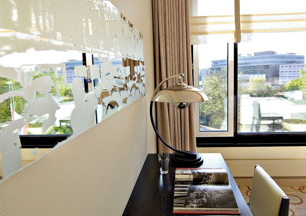Sheraton Grand Esplanade 5* Berlín