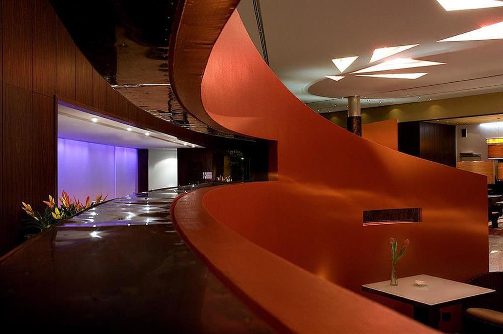 Sheraton Grand Esplanade Hotel 5*