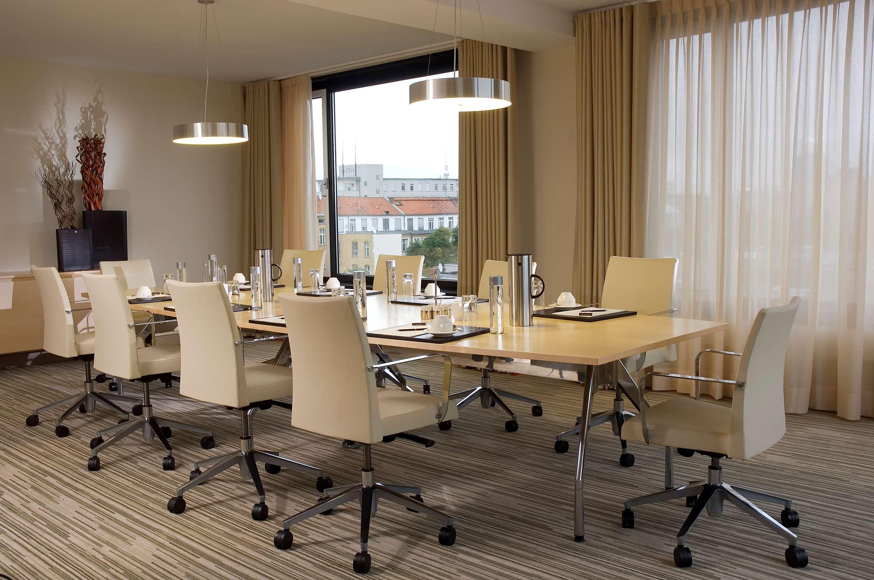 Sheraton Grand Esplanade Hotel 5*