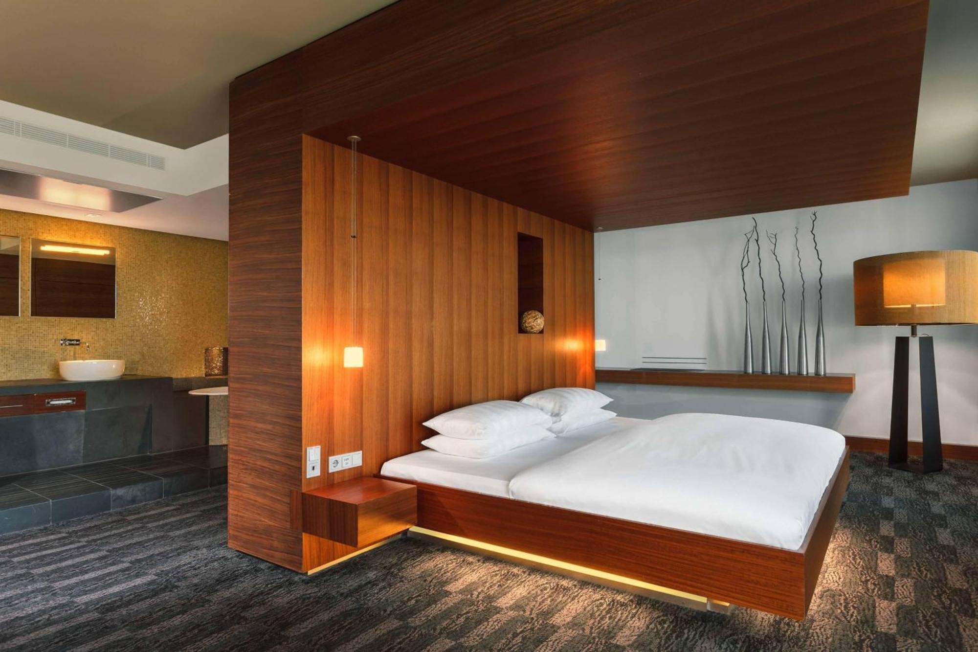 Sheraton Grand Esplanade 5* Berlín
