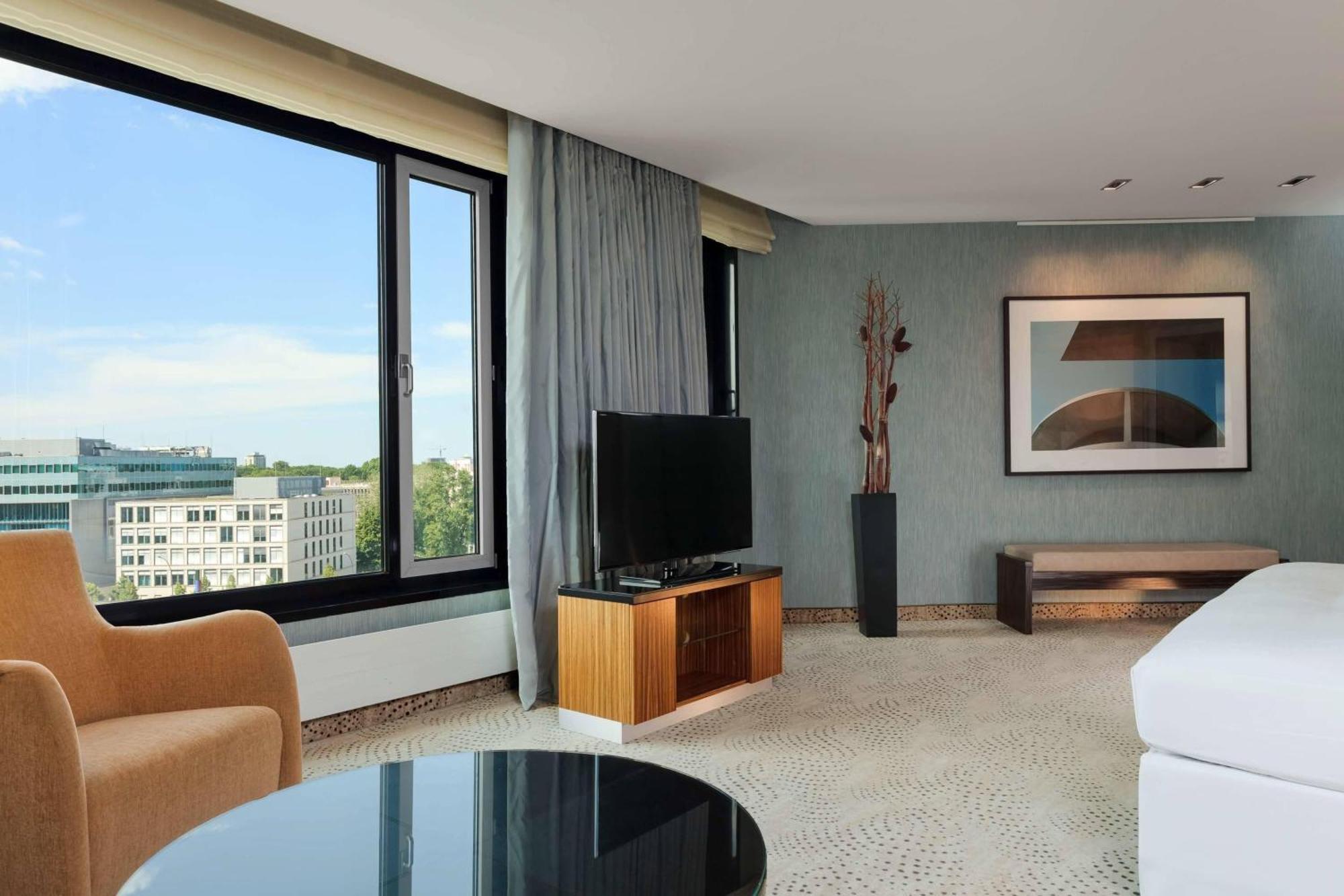 Hotel Sheraton Grand Esplanade 5*