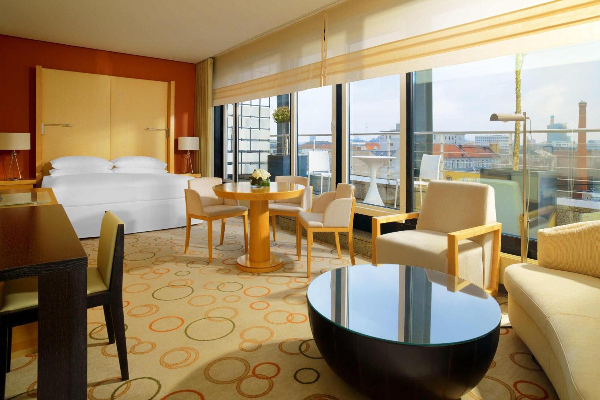 Hotel Sheraton Grand Esplanade 5*